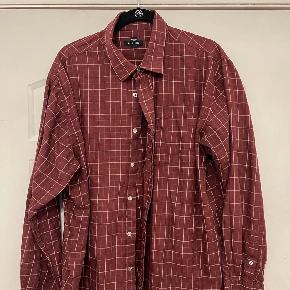 Van Heusen XL Button Down Shirt